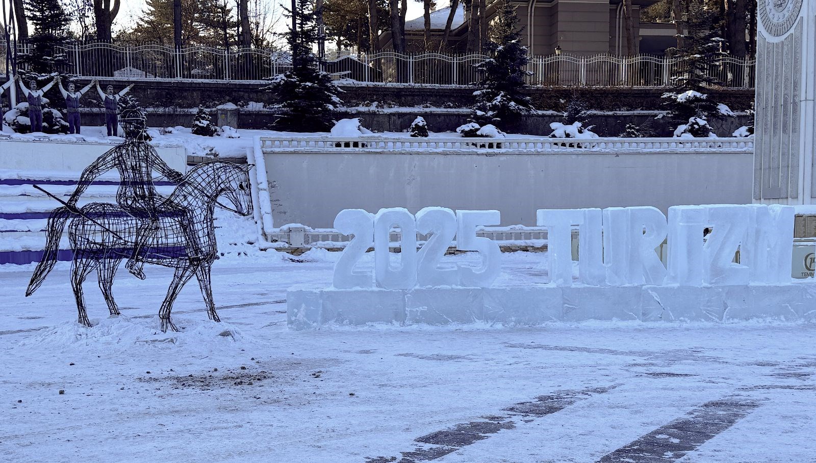 Doğuda Sibirya soğukları: Erzurum, Ardahan ve Kars buz kesti